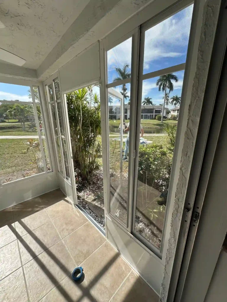 All-season room with horizontal sliding windows in SW Florida. | Sun Control Aluminum & Remodeling